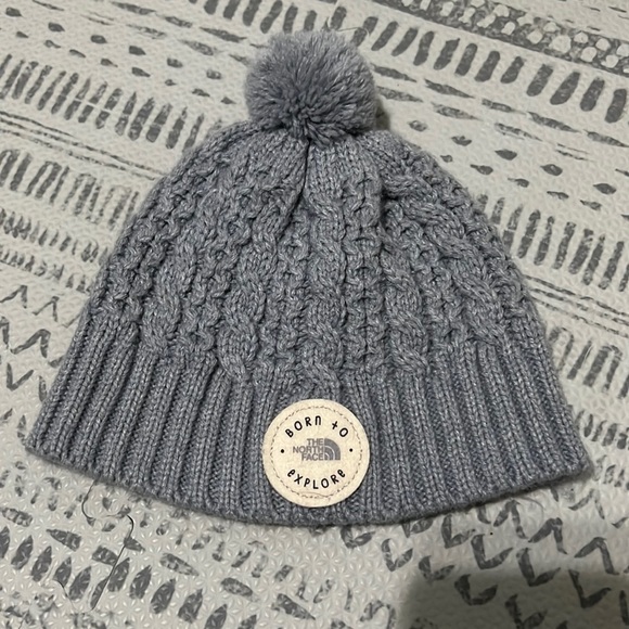 The North Face Baby Minna Beanie in Gray size XS - Picture 1 of 3